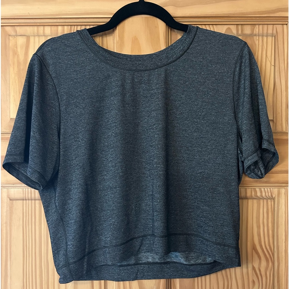 Lululemon crop top